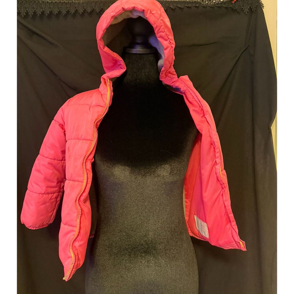 #142 - Carter’s Girls Hot Pink Puffer Jacket Size Medium